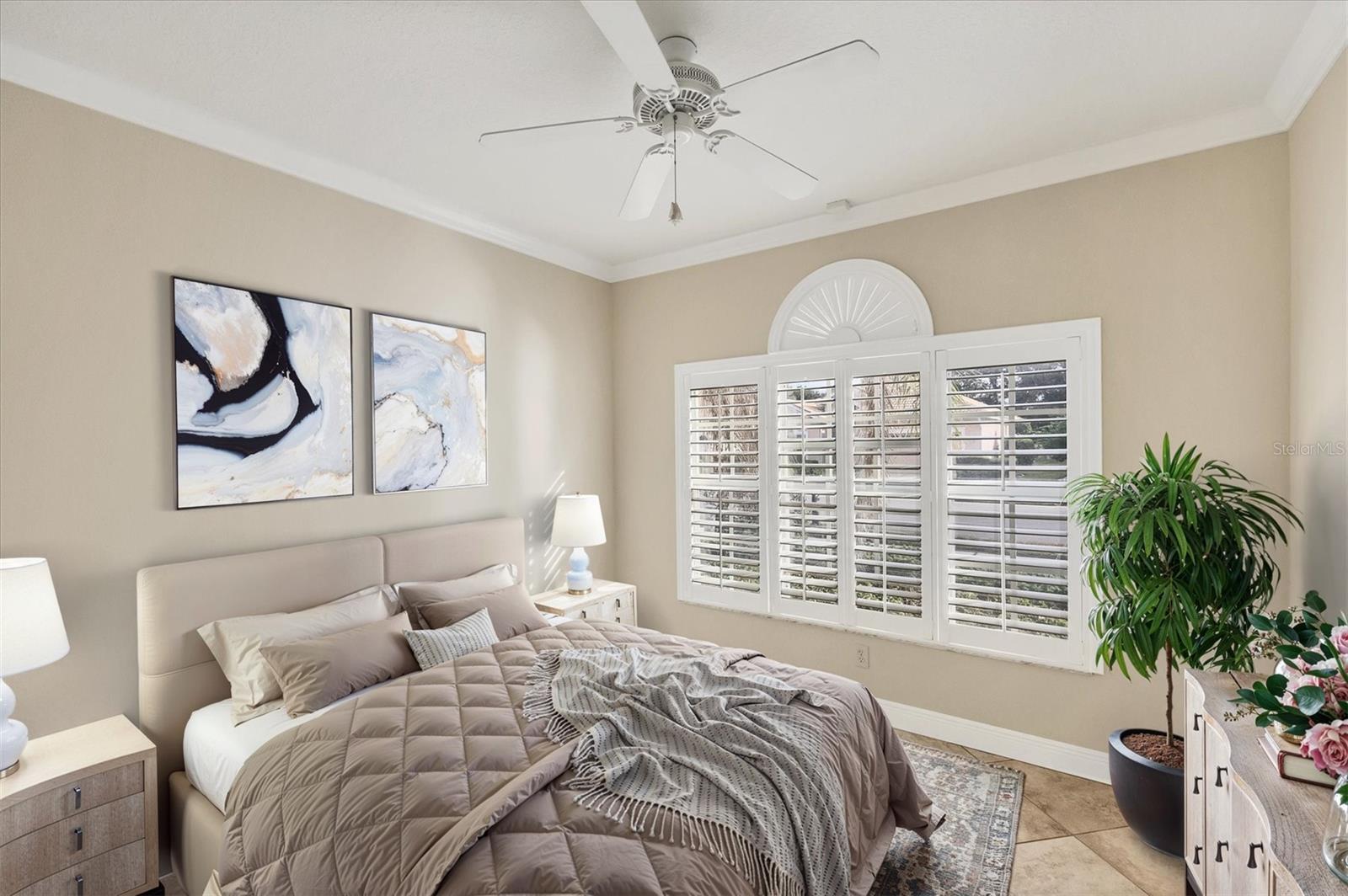 PELICAN POINTE GOLF & COUNTRY CLUB - Residential