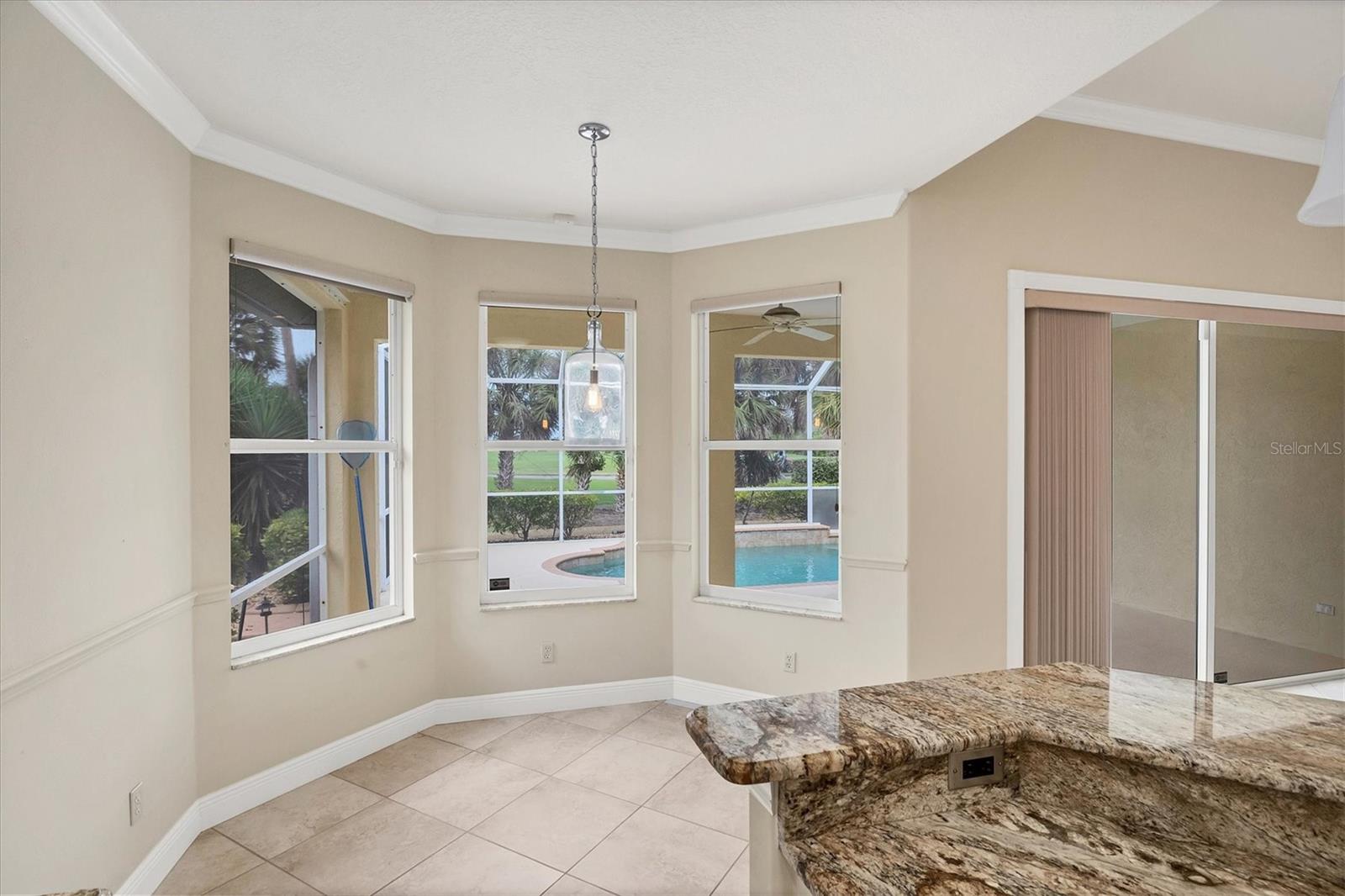 PELICAN POINTE GOLF & COUNTRY CLUB - Residential