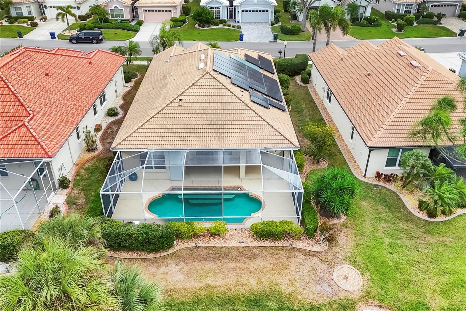 PELICAN POINTE GOLF & COUNTRY CLUB - Residential