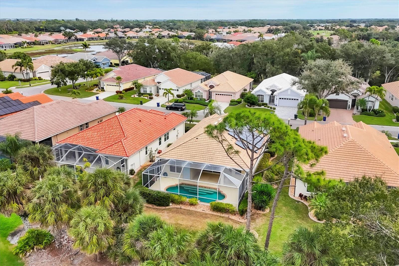 PELICAN POINTE GOLF & COUNTRY CLUB - Residential