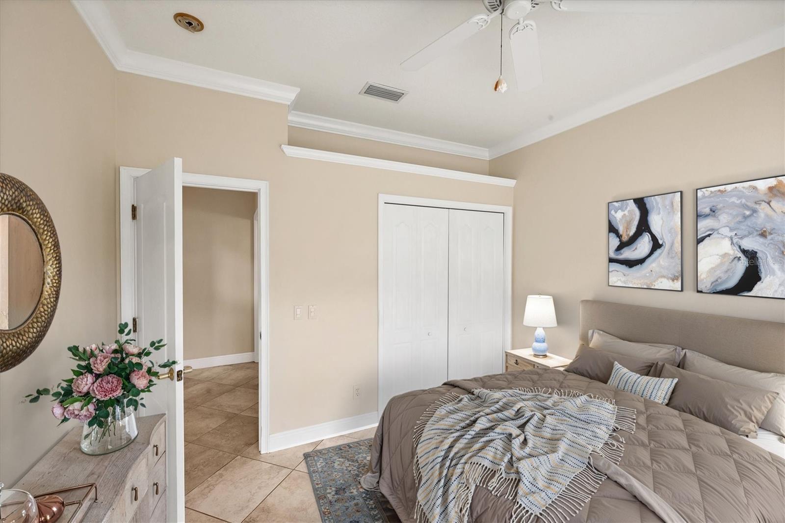 PELICAN POINTE GOLF & COUNTRY CLUB - Residential