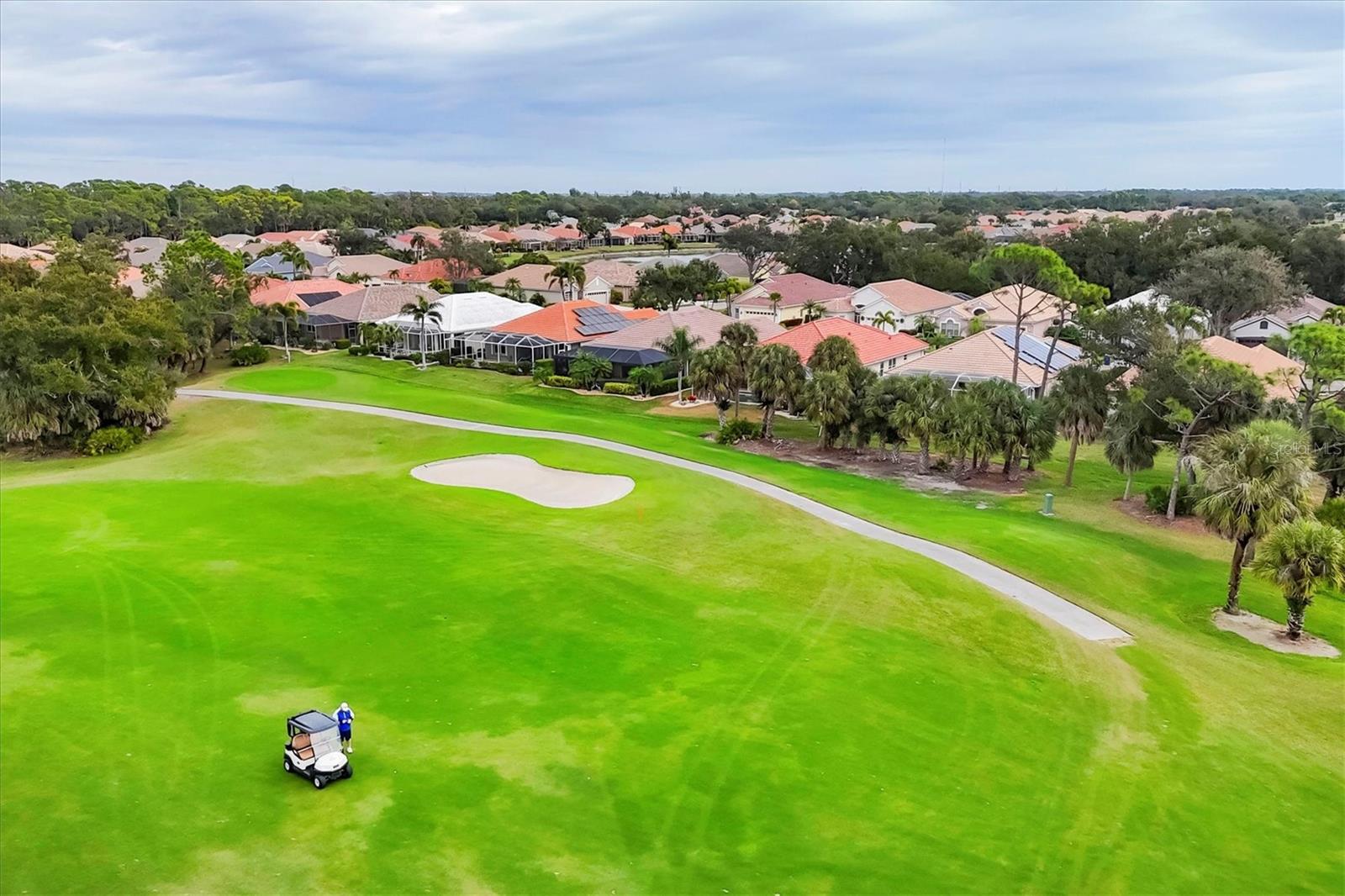 PELICAN POINTE GOLF & COUNTRY CLUB - Residential