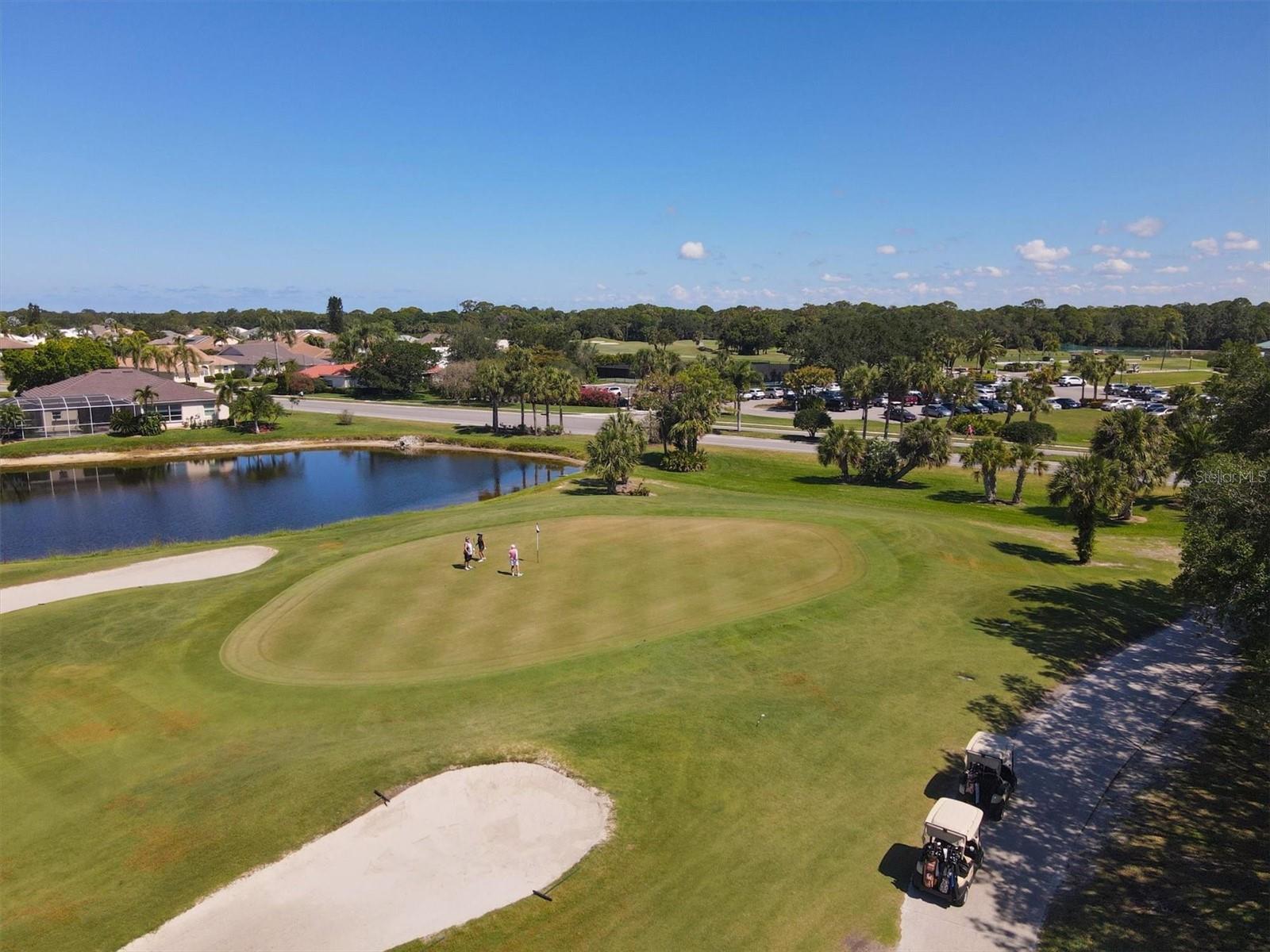 PELICAN POINTE GOLF & COUNTRY CLUB - Residential