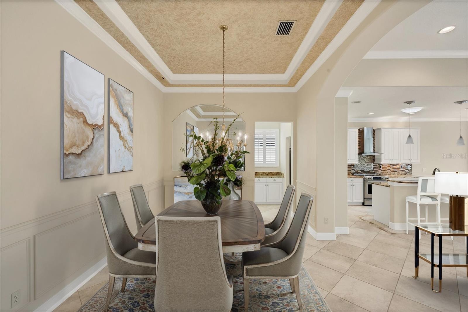 PELICAN POINTE GOLF & COUNTRY CLUB - Residential