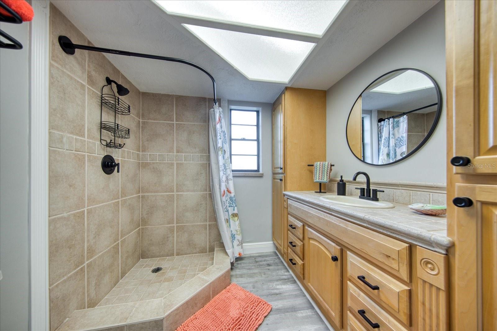 OAK FOREST - Residential