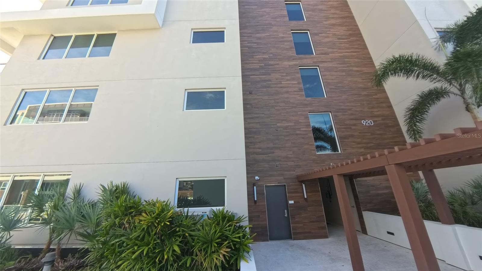 MARINA BAY 880 CONDO - Residential Lease