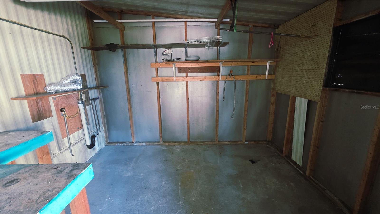 VILLAGE UNIT 04 LAKELAND - Residential