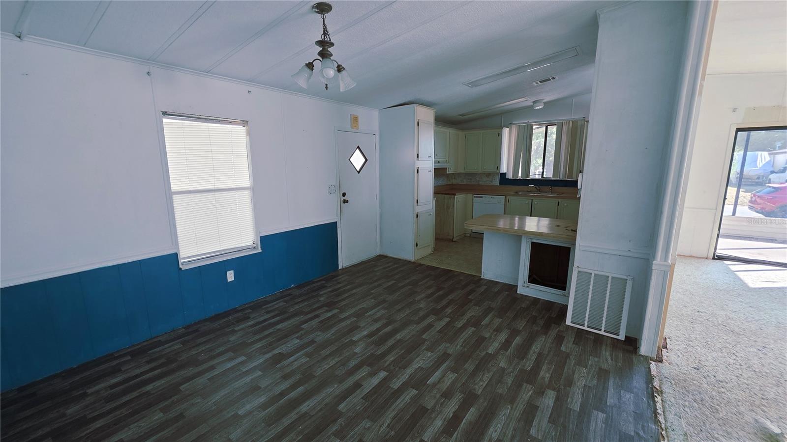 VILLAGE UNIT 04 LAKELAND - Residential