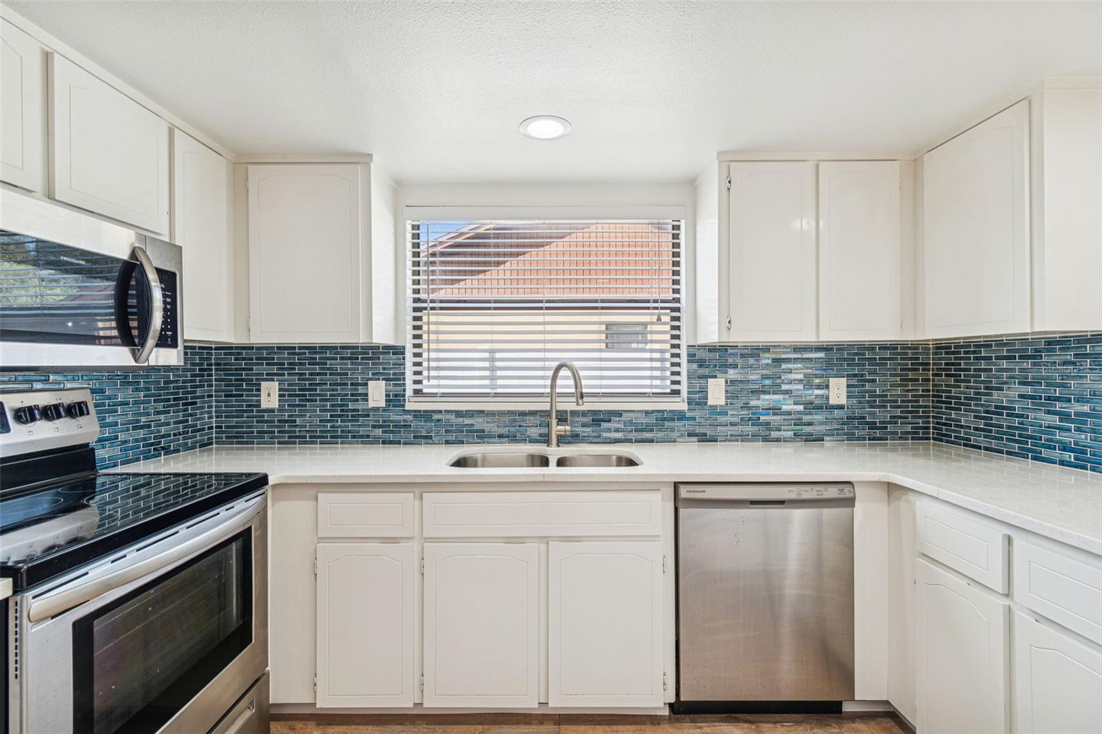 HOLIDAY LAKES WEST - Residential