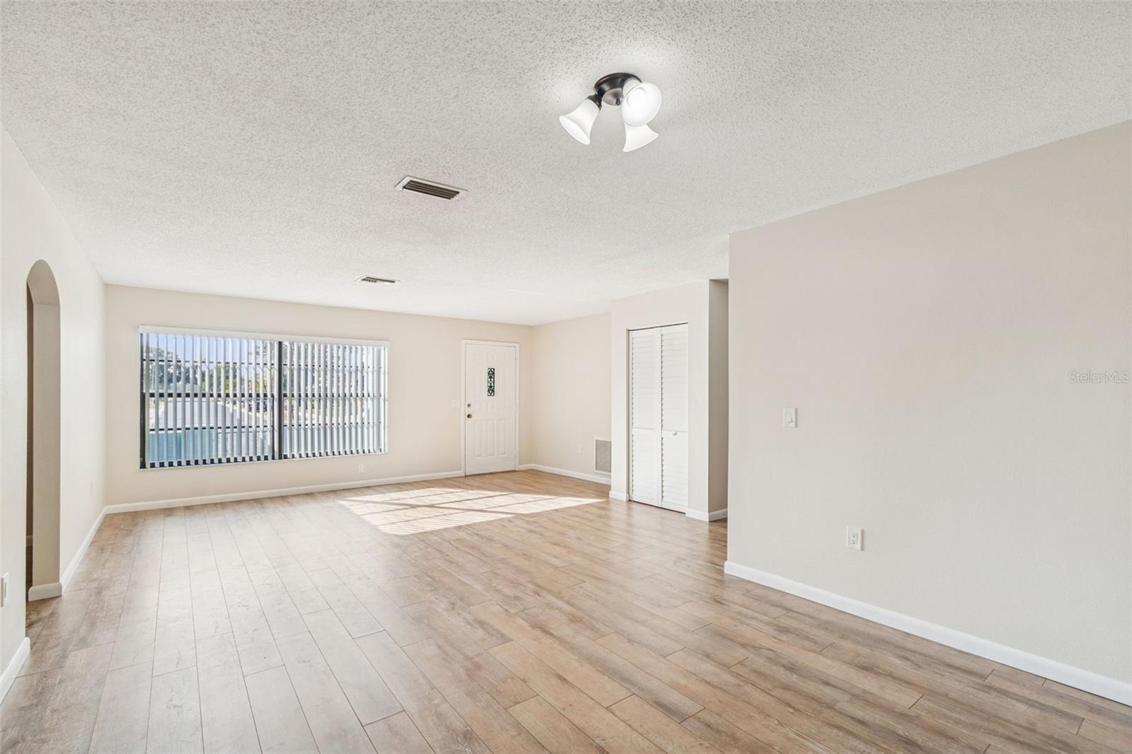 HOLIDAY LAKES WEST - Residential