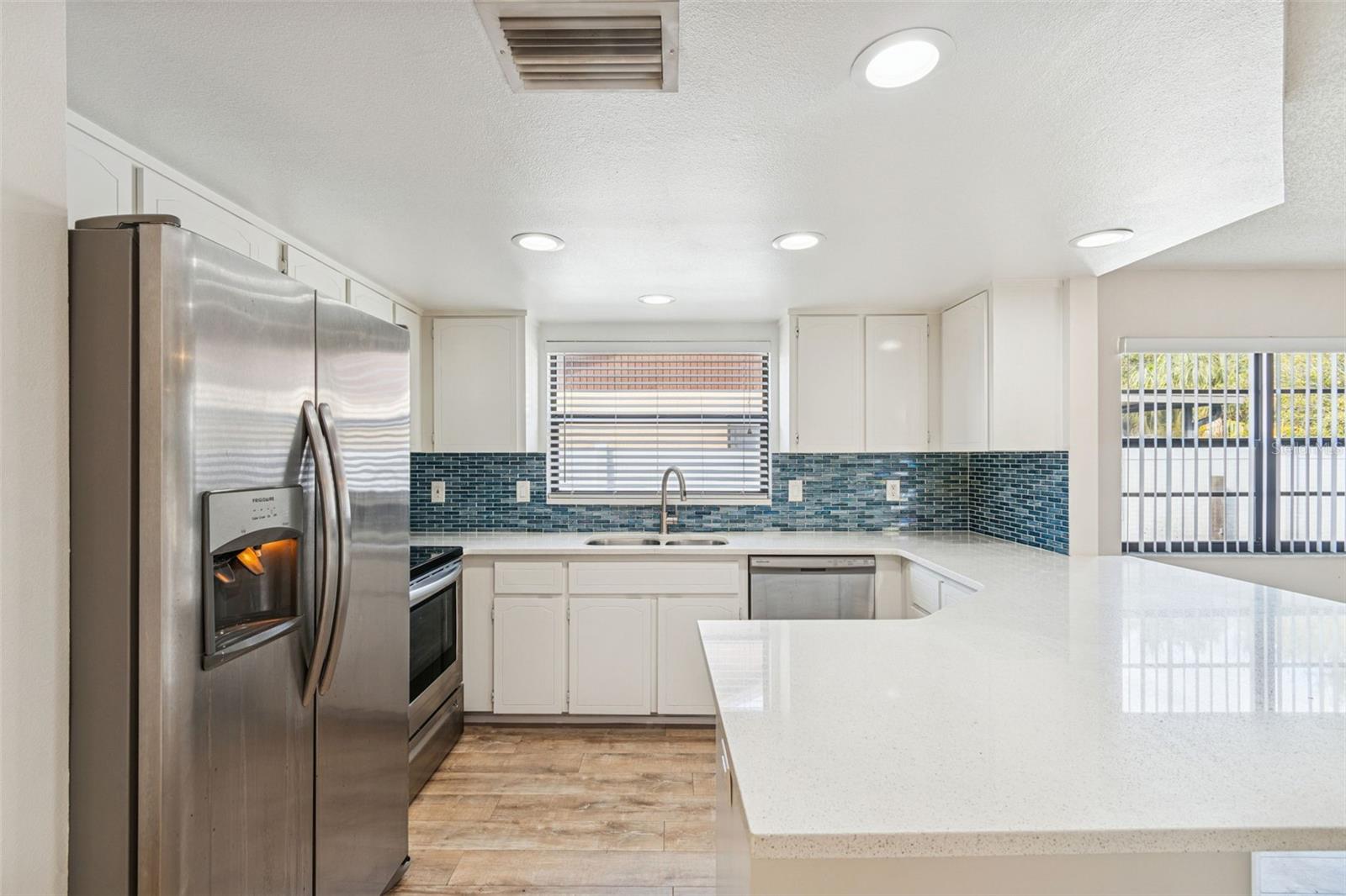 HOLIDAY LAKES WEST - Residential