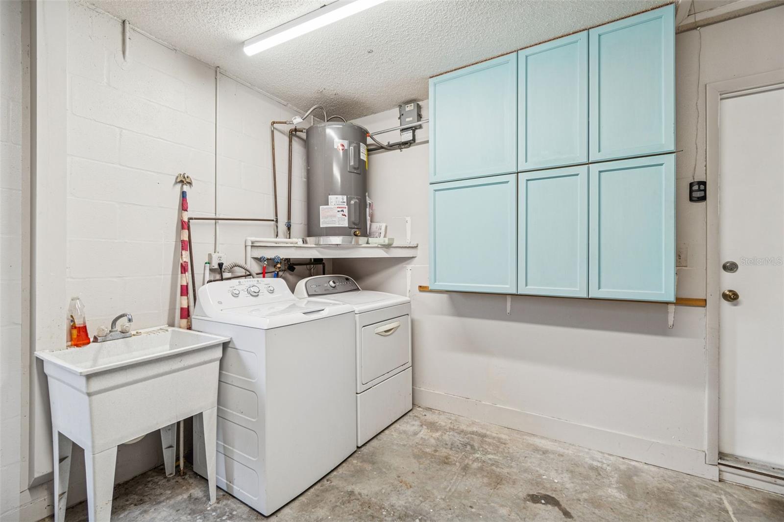 HOLIDAY LAKES WEST - Residential