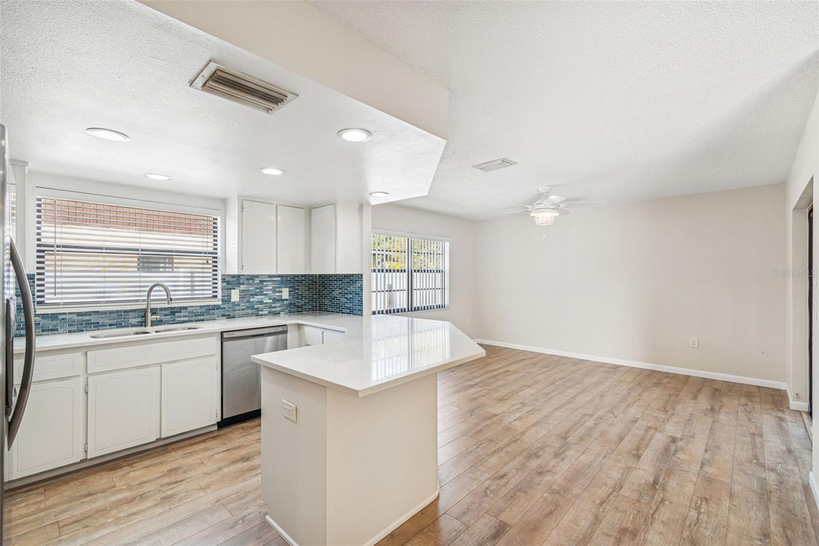 HOLIDAY LAKES WEST - Residential