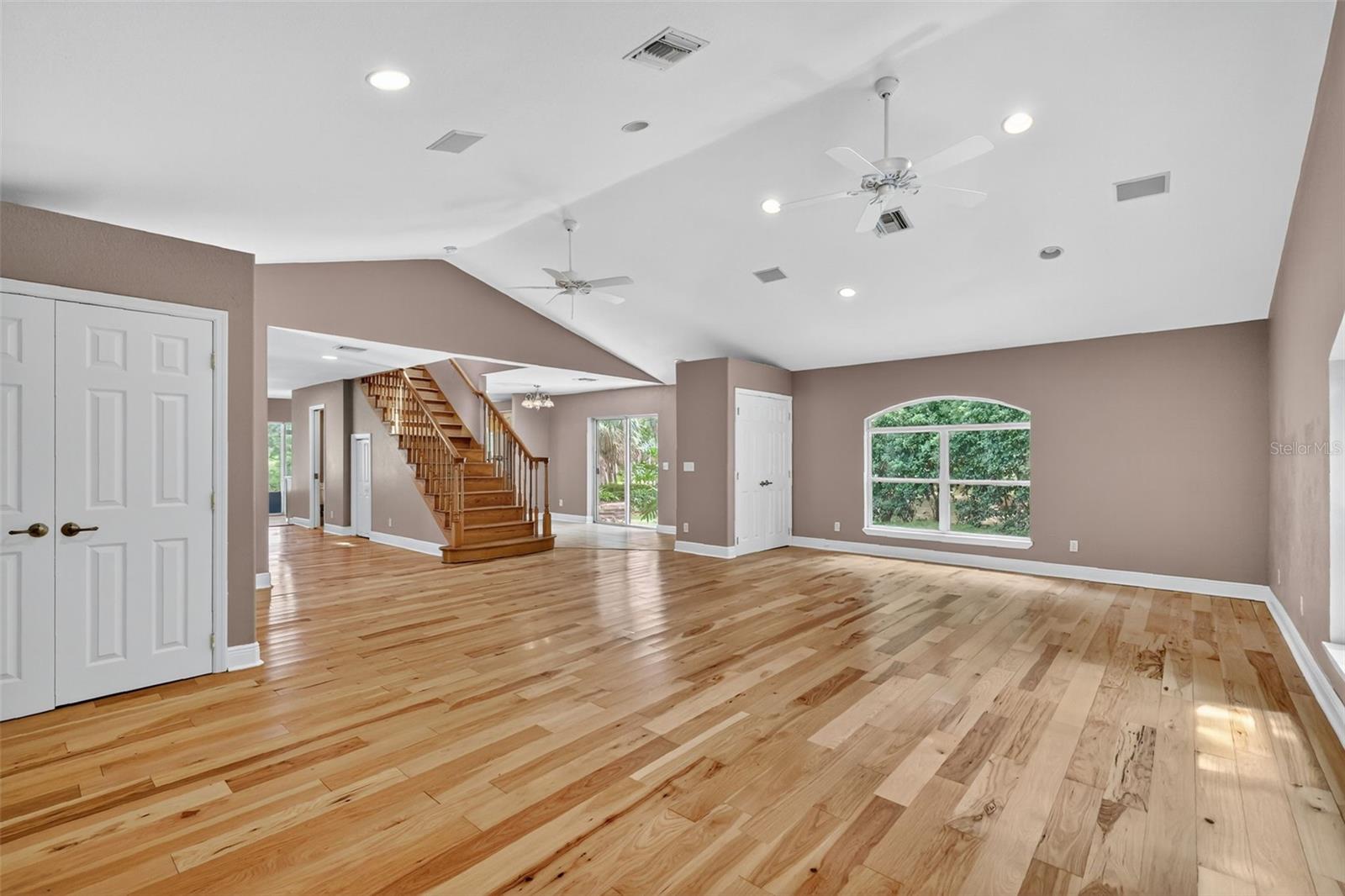 MEADOW WOOD FARMS UN 01 - Residential