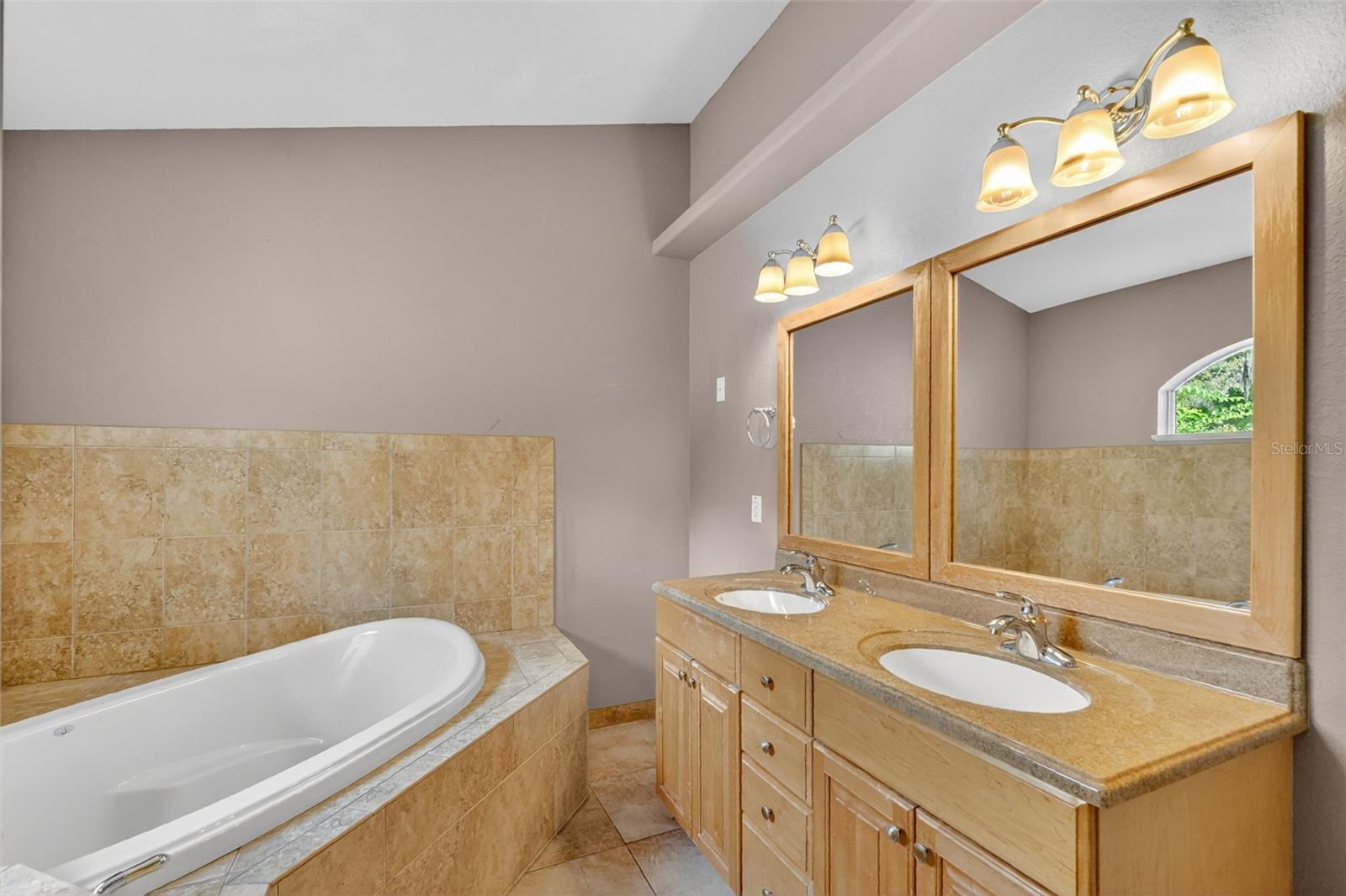 MEADOW WOOD FARMS UN 01 - Residential