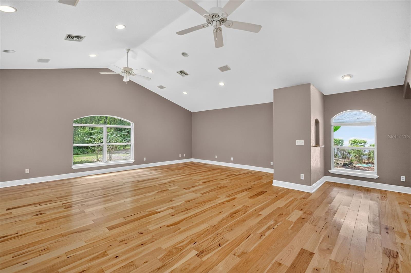 MEADOW WOOD FARMS UN 01 - Residential