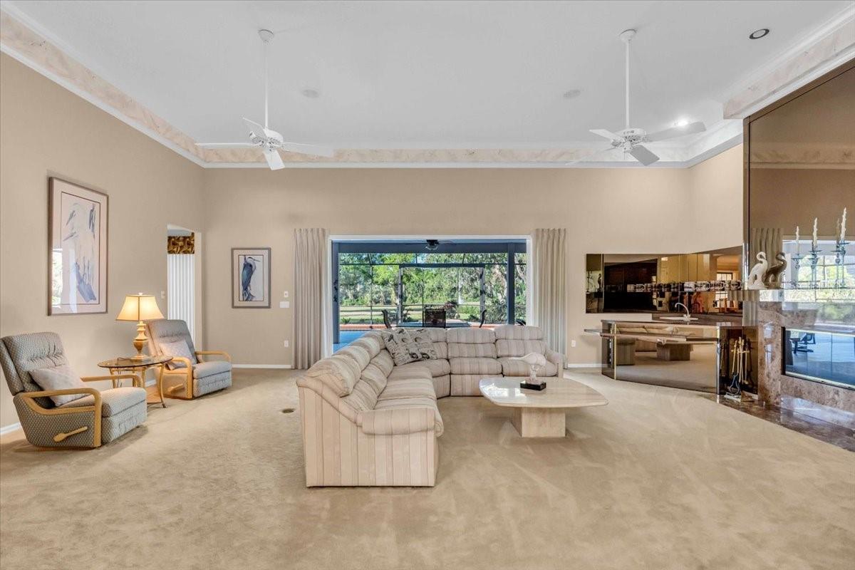 3113 LAKESIDE CIRCLE