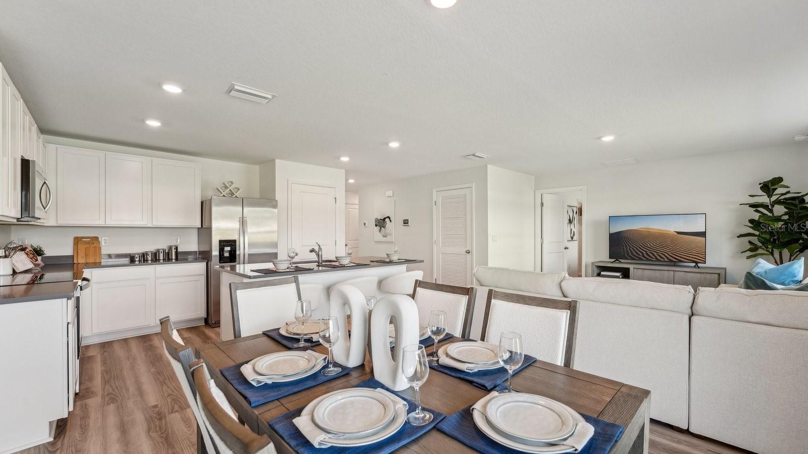 TRIUMPH SOUTH - Residential