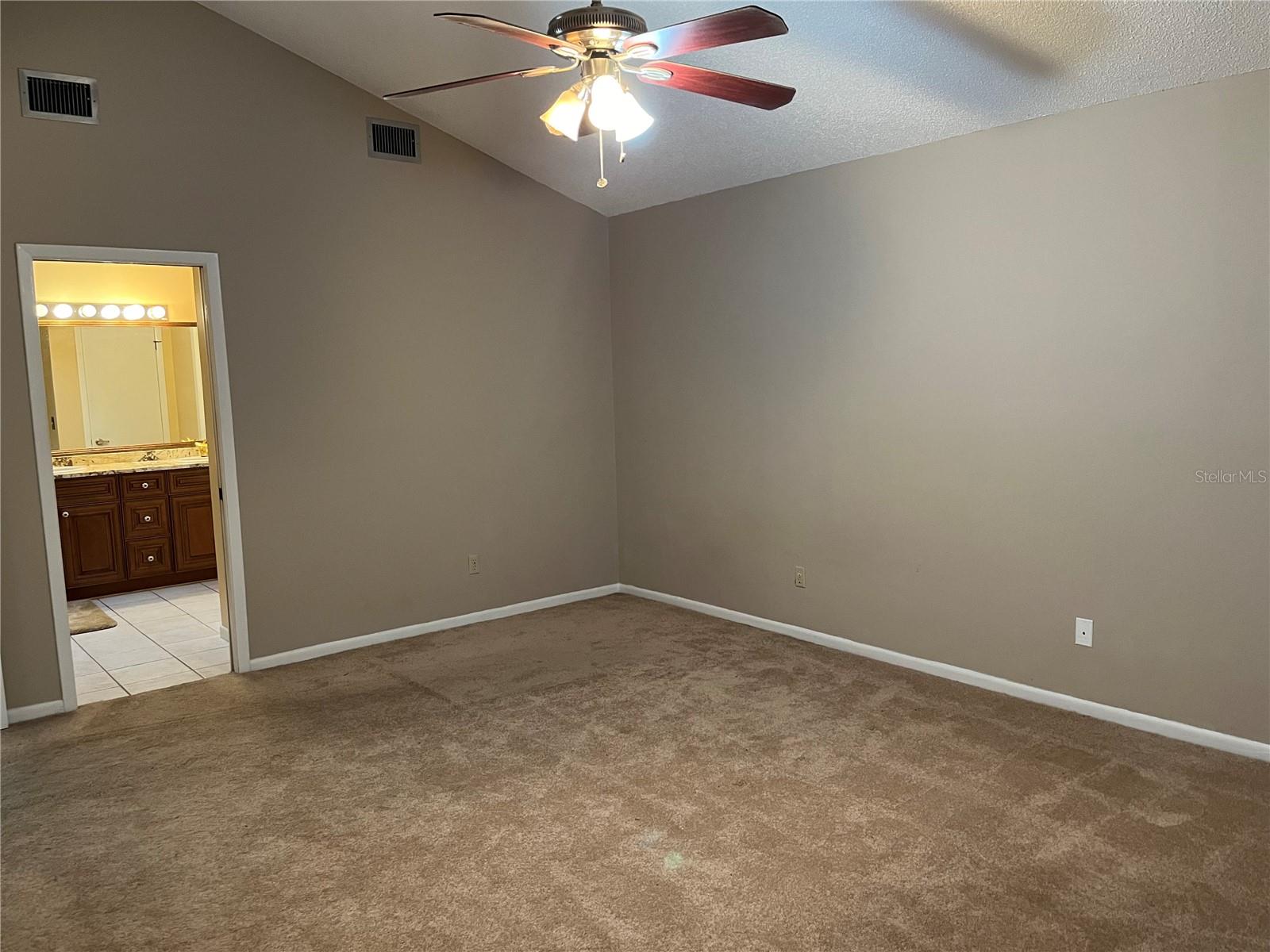 SWEETWATER OAKS II A CONDOMINI - Residential Lease