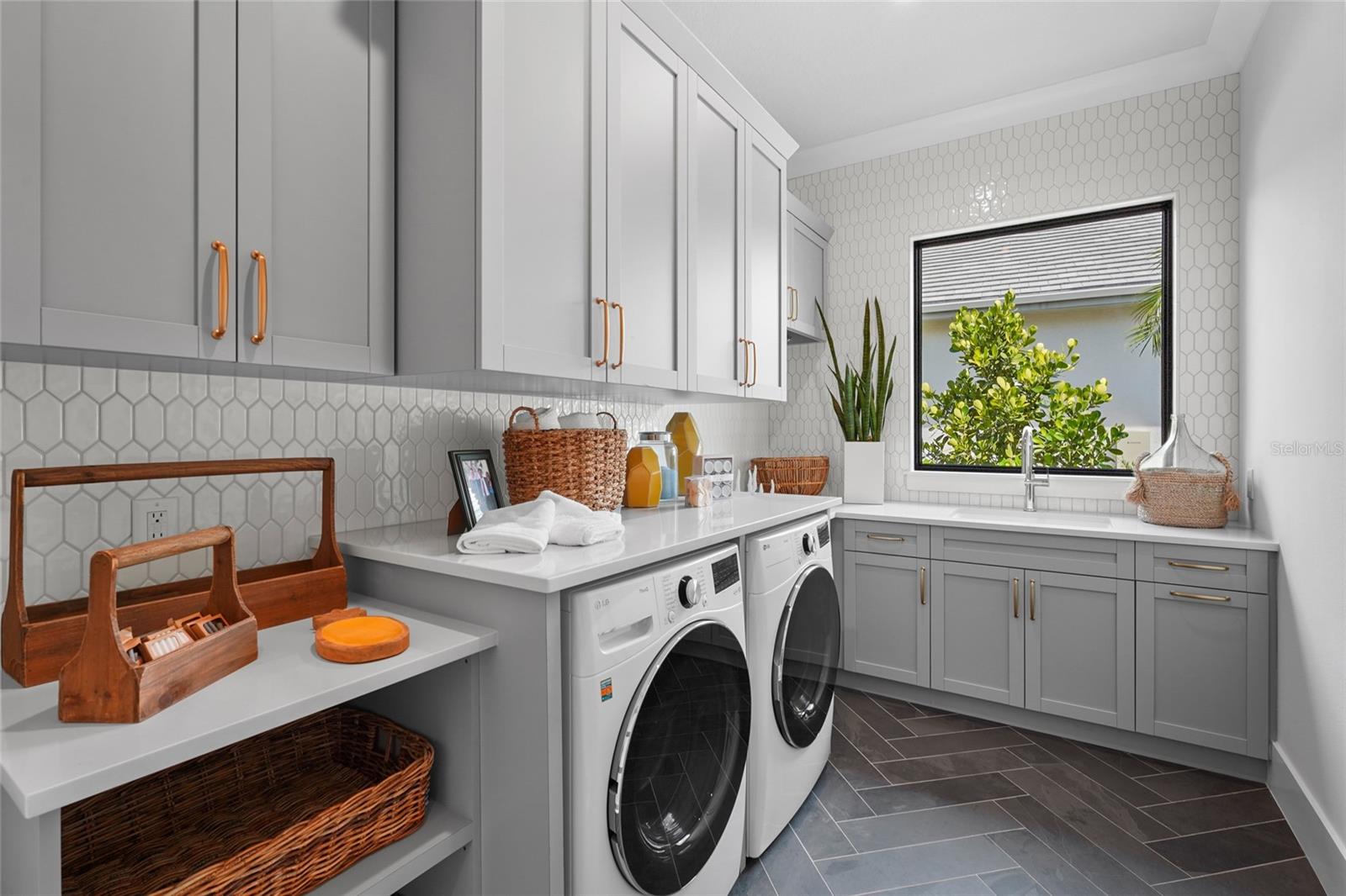 WILD BLUE/WATERSIDE PH 1 - Residential