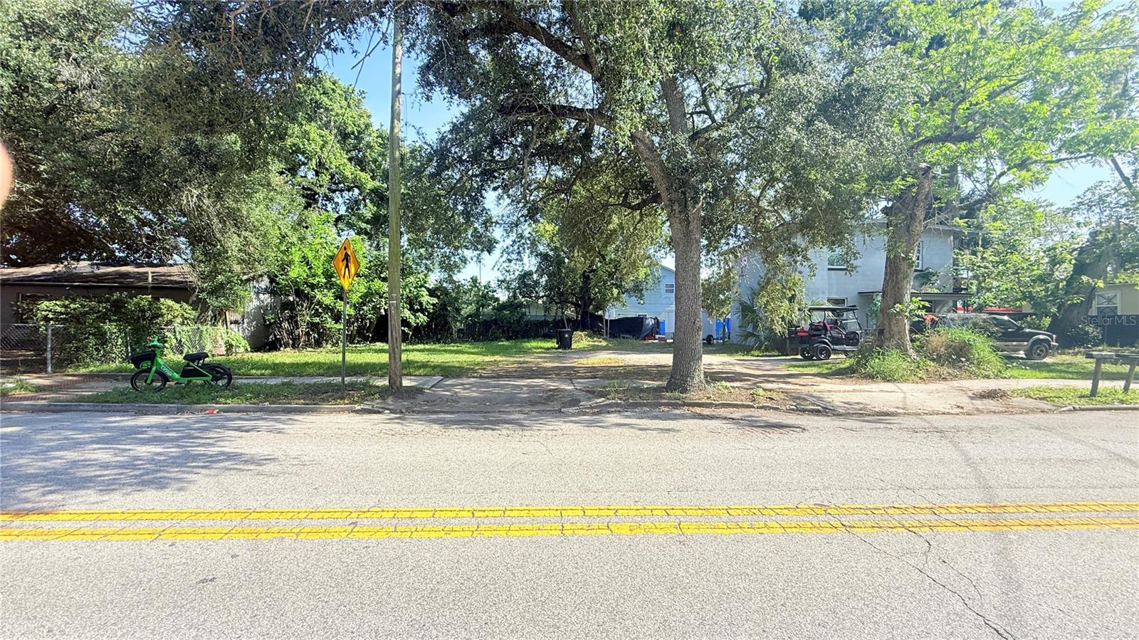 824 W ROBINSON STREET