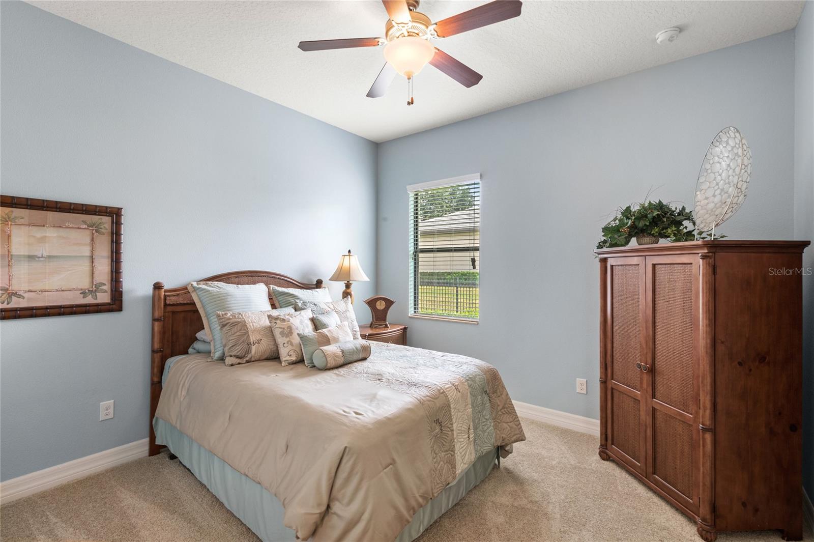 HEATHROW COUNTRY ESTATE HOMES - Residential