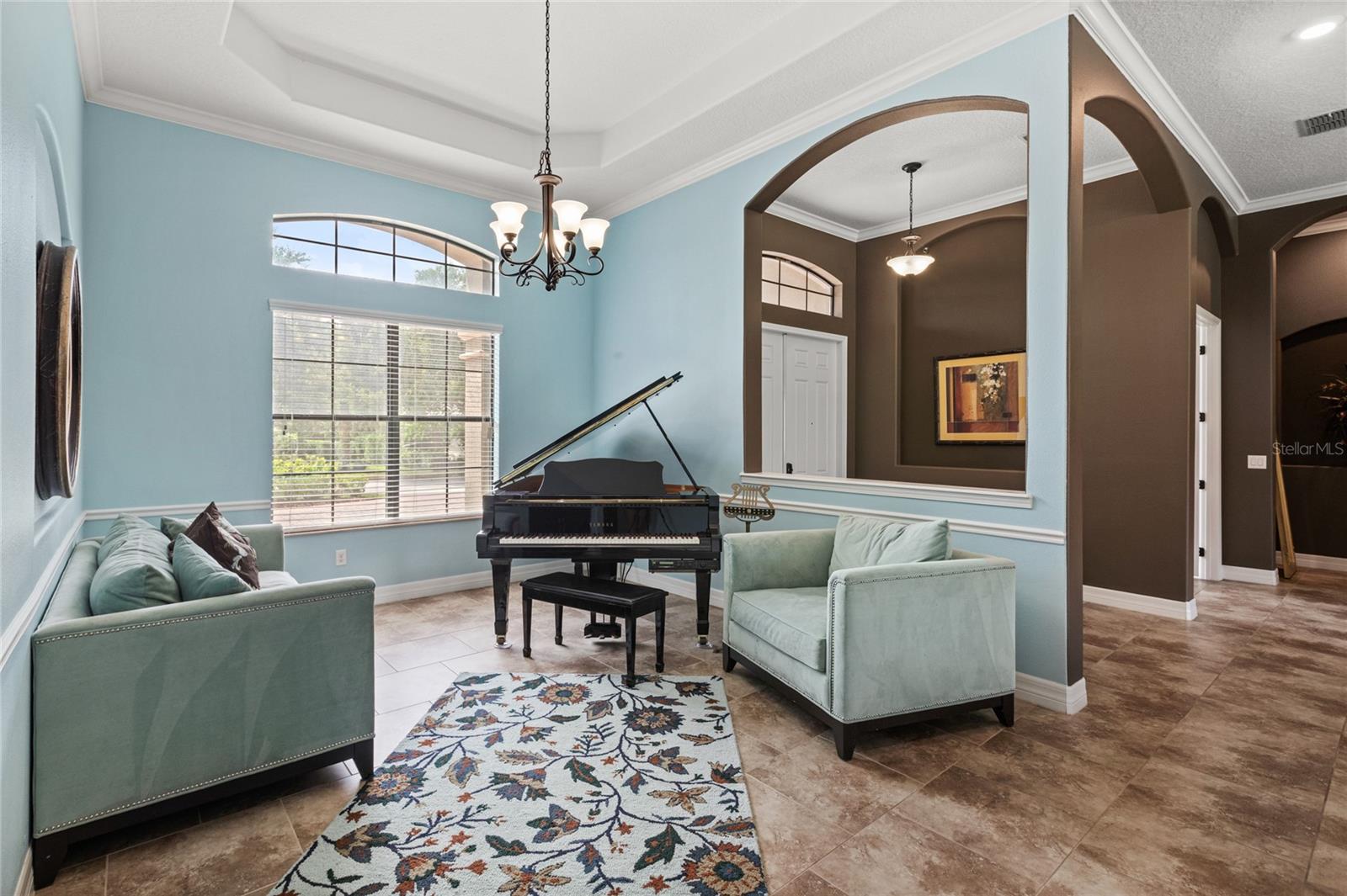 HEATHROW COUNTRY ESTATE HOMES - Residential