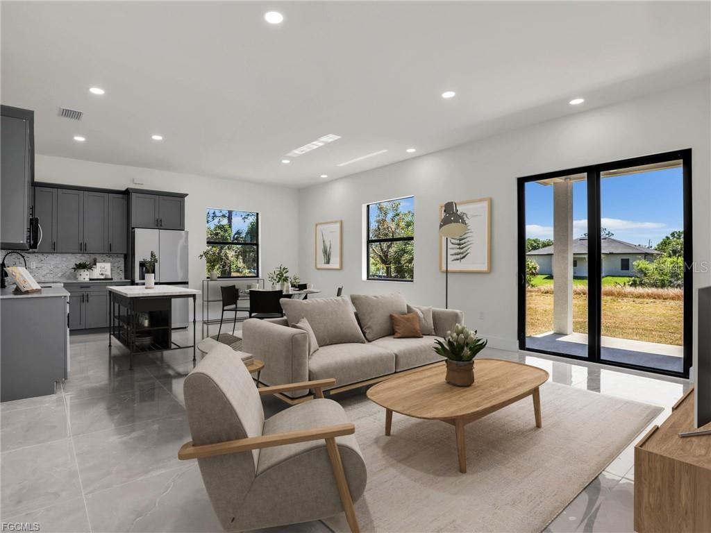 CAPE CORAL - Residential