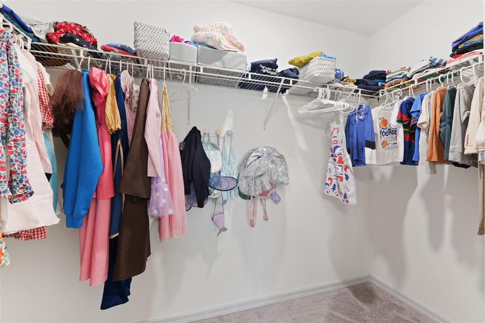 LEGENDS POINTE - Residential