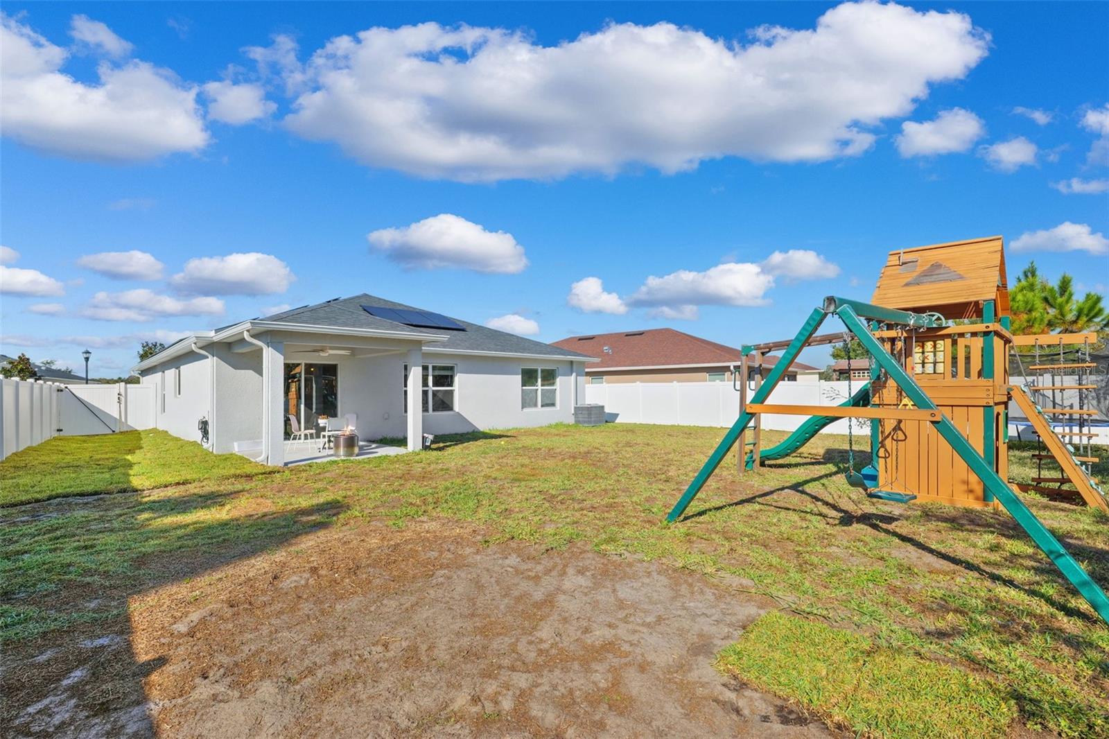 LEGENDS POINTE - Residential