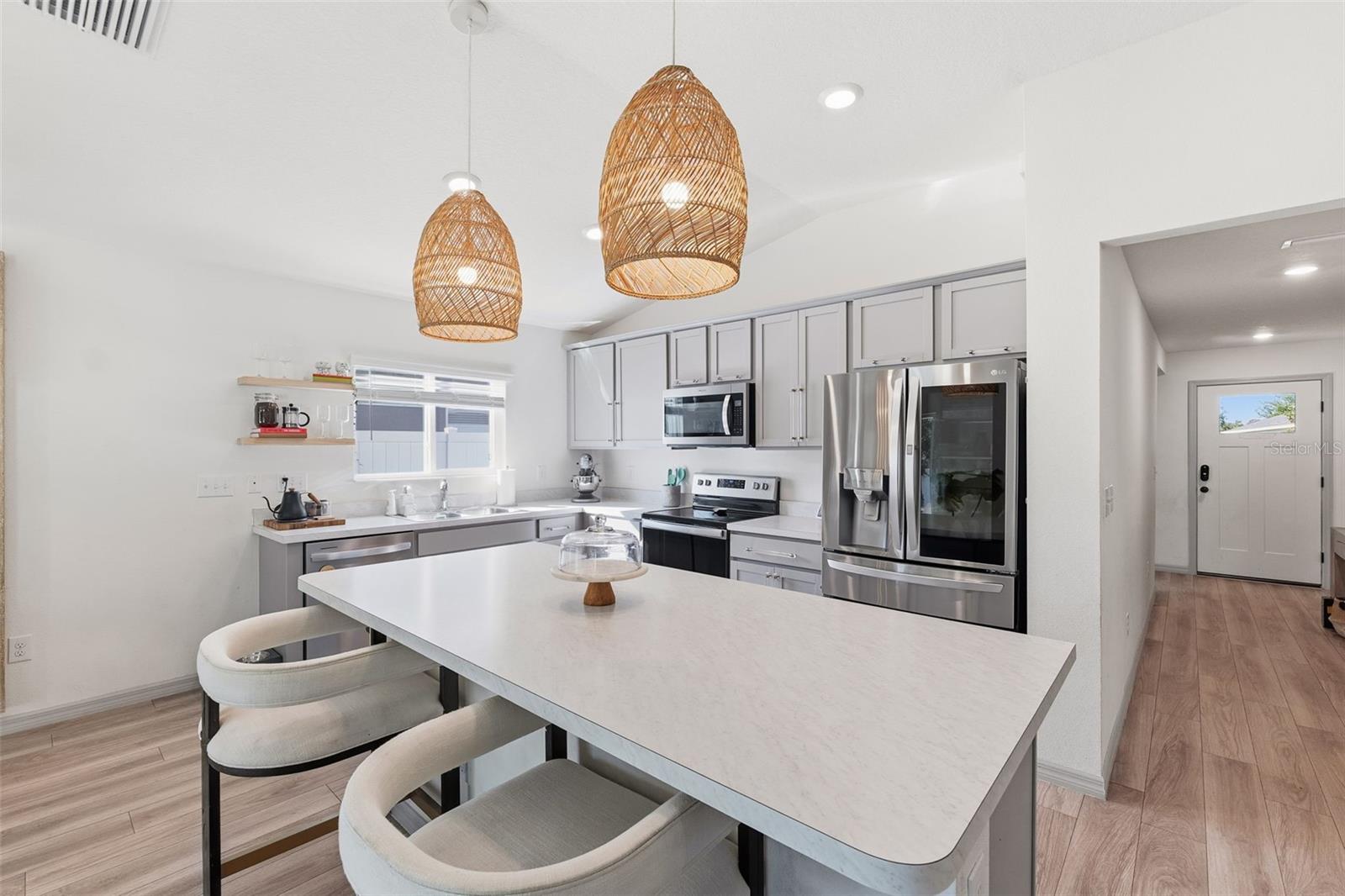 LEGENDS POINTE - Residential