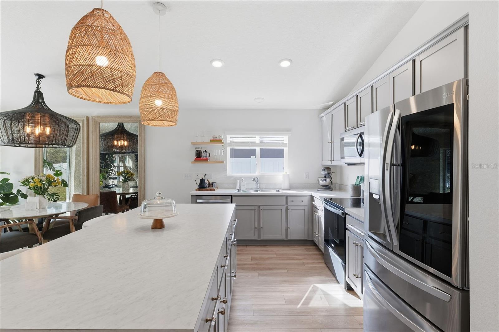 LEGENDS POINTE - Residential