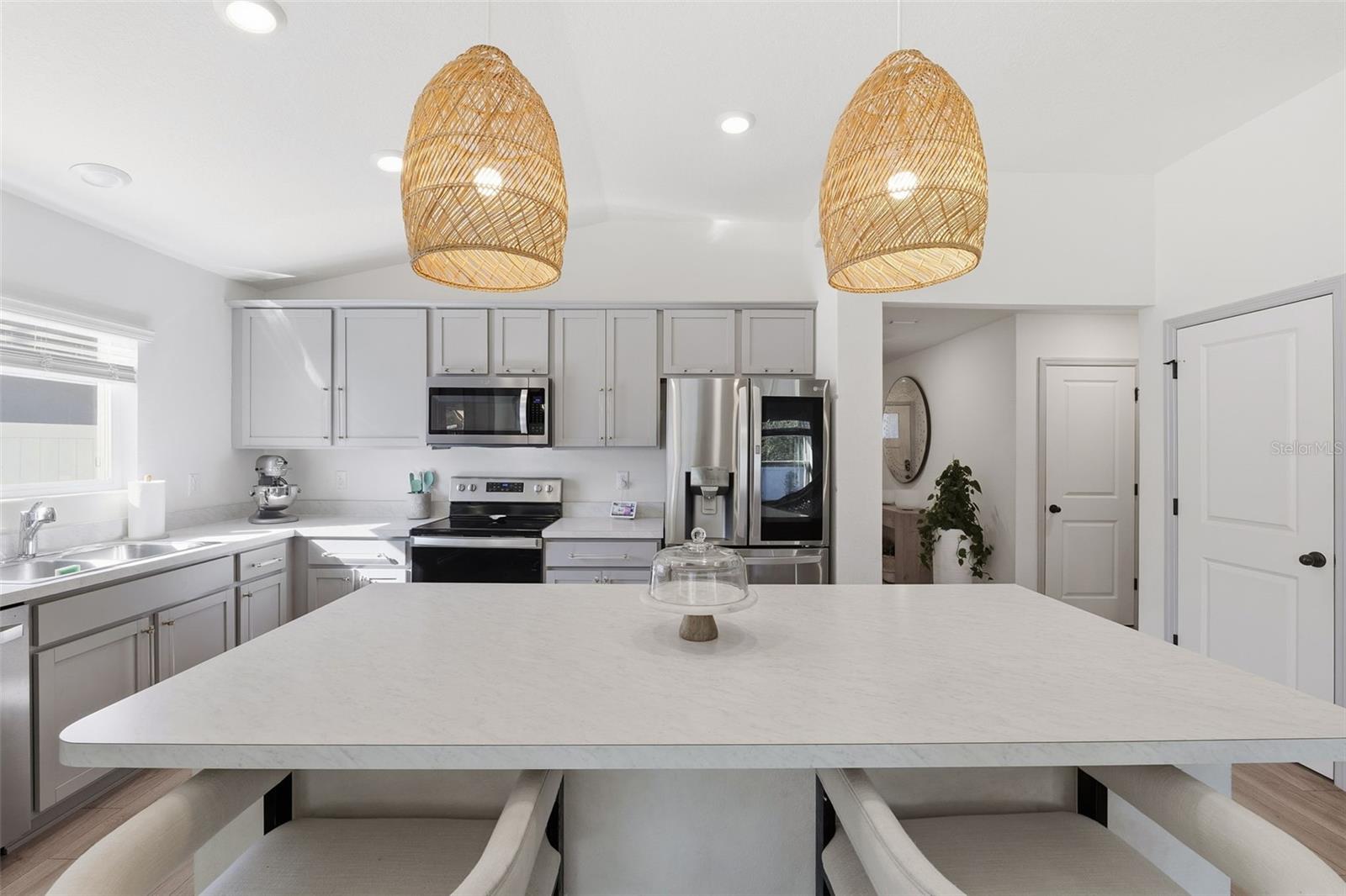 LEGENDS POINTE - Residential