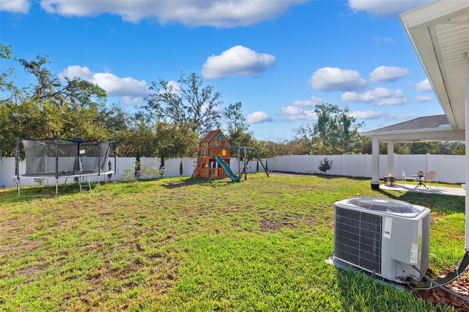 LEGENDS POINTE - Residential