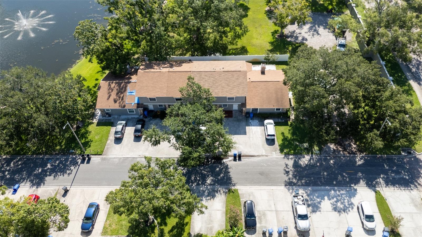 CARROLLWOOD OAKS - Residential Lease
