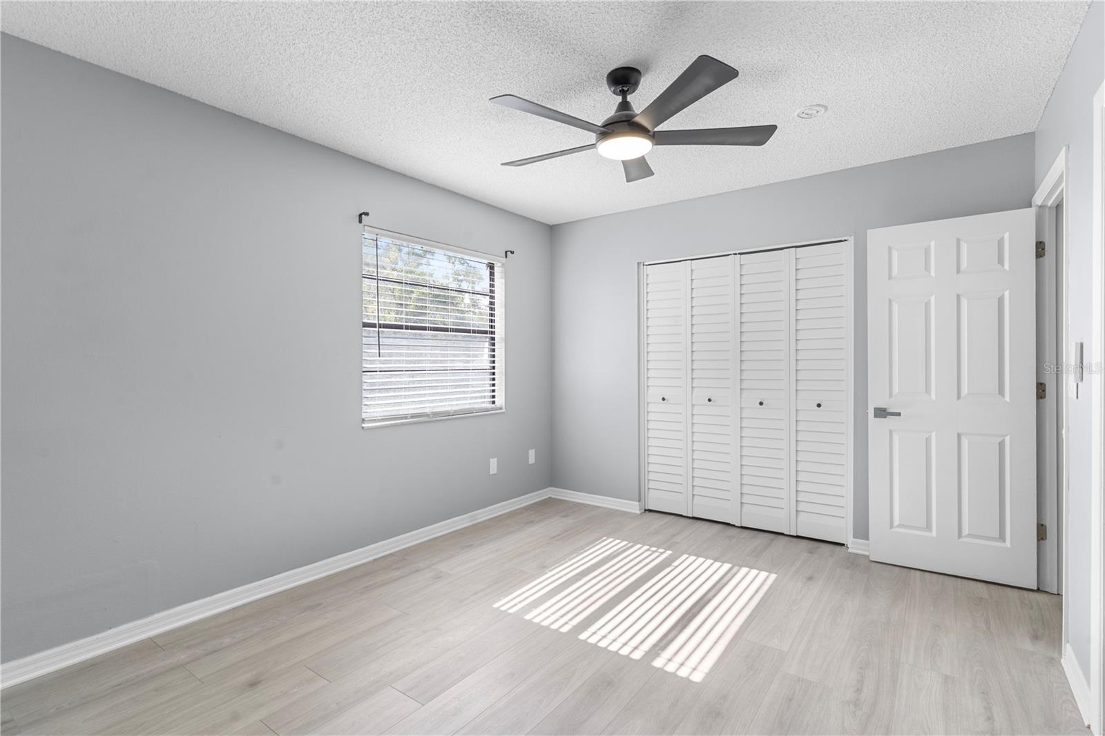 CARROLLWOOD OAKS - Residential Lease
