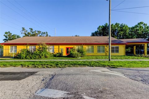 8816 W ROBSON ST TAMPA FL 33615