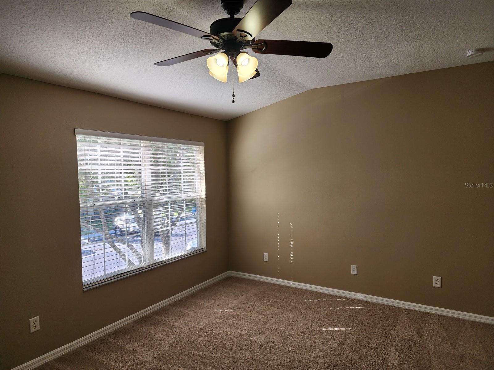 FISHHAWK RANCH TWNHMS PH - Residential Lease