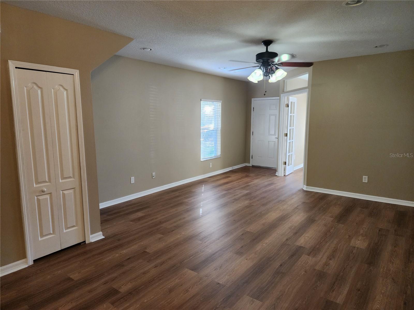 FISHHAWK RANCH TWNHMS PH - Residential Lease