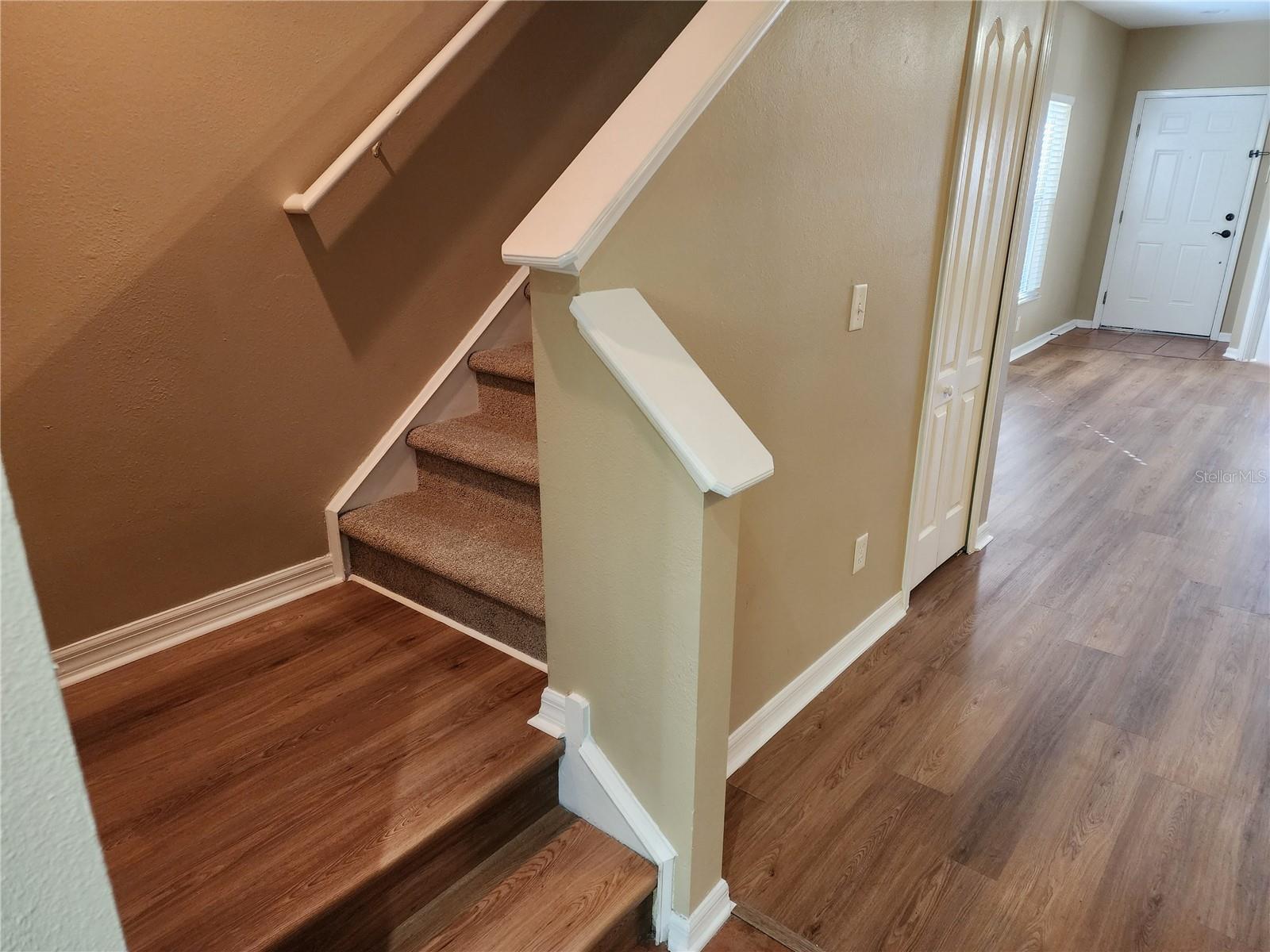 FISHHAWK RANCH TWNHMS PH - Residential Lease