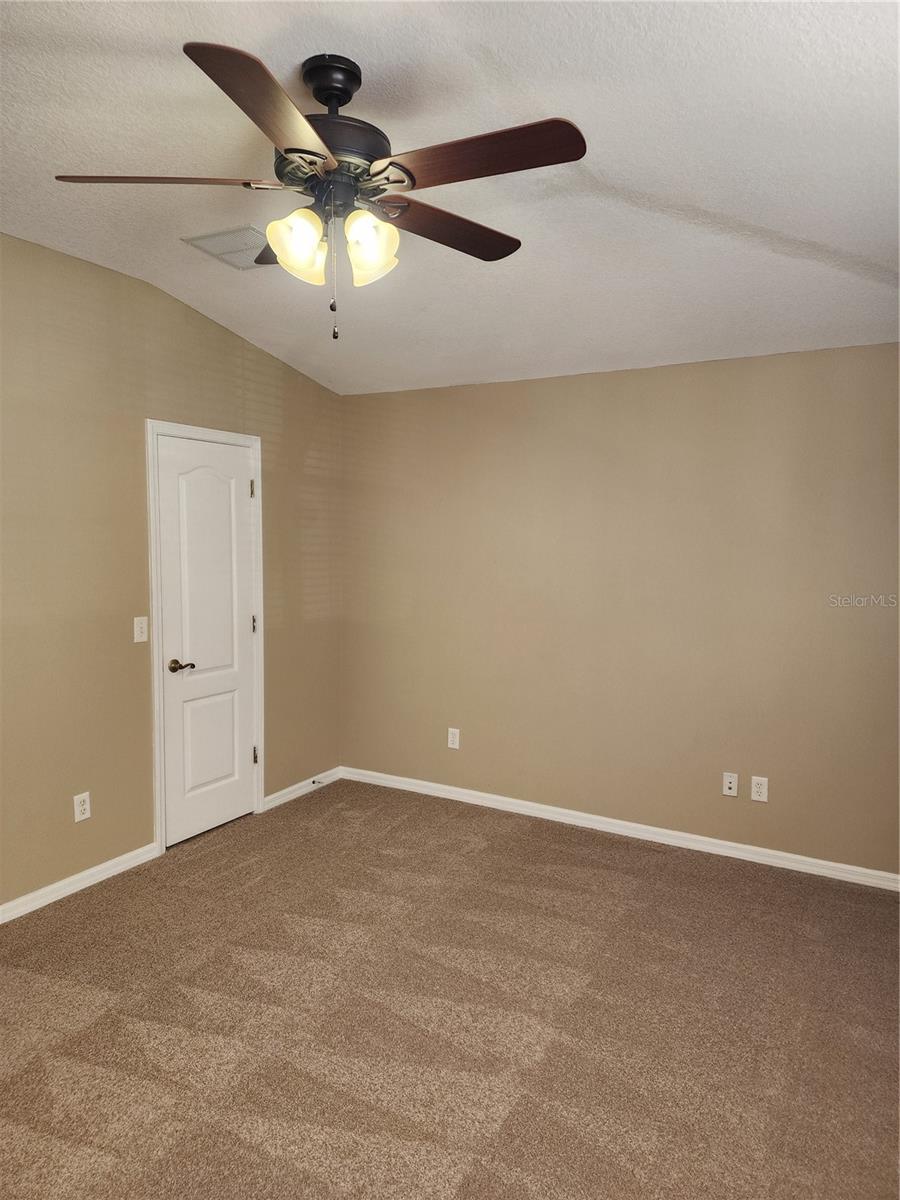 FISHHAWK RANCH TWNHMS PH - Residential Lease