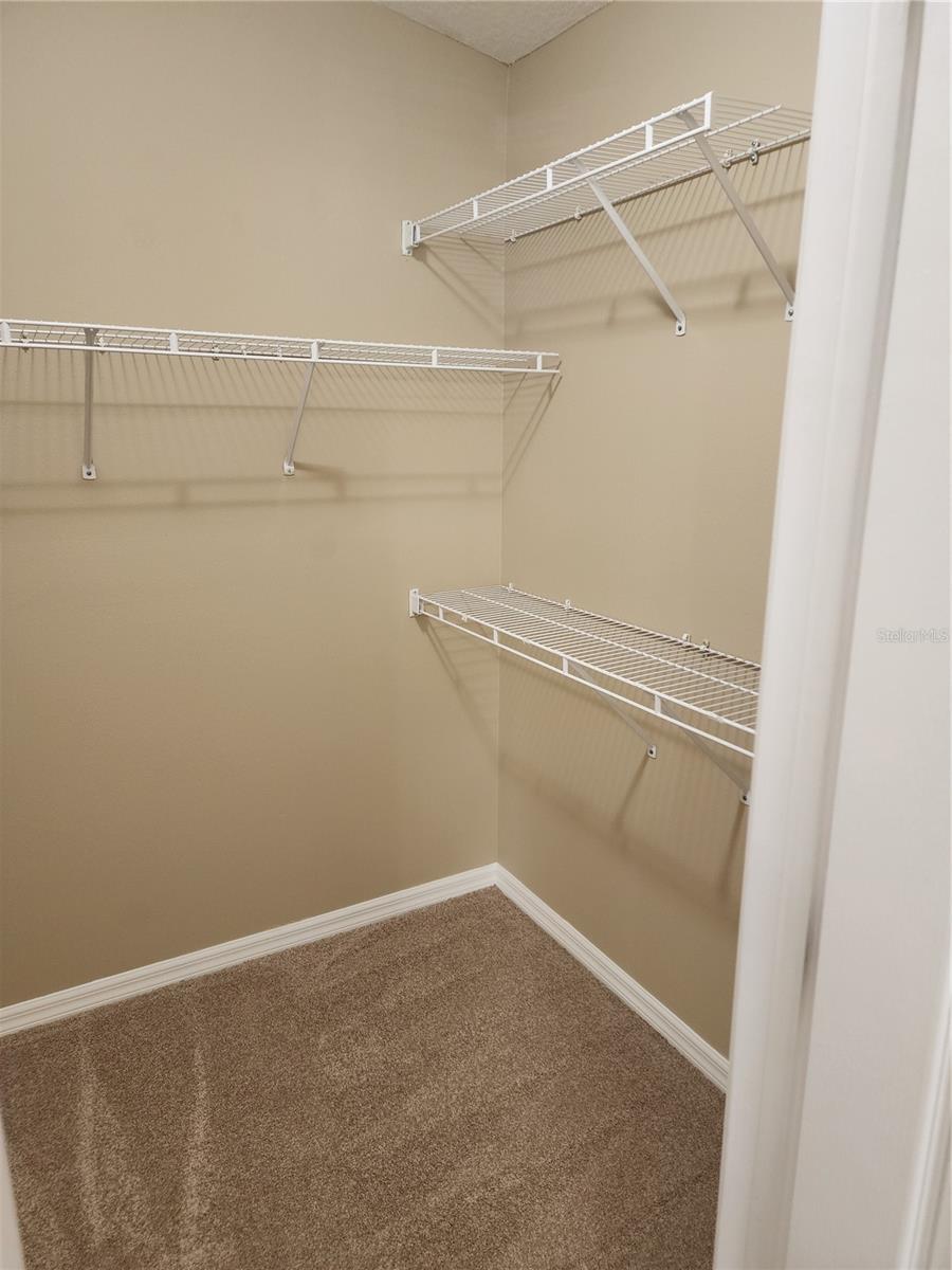 FISHHAWK RANCH TWNHMS PH - Residential Lease