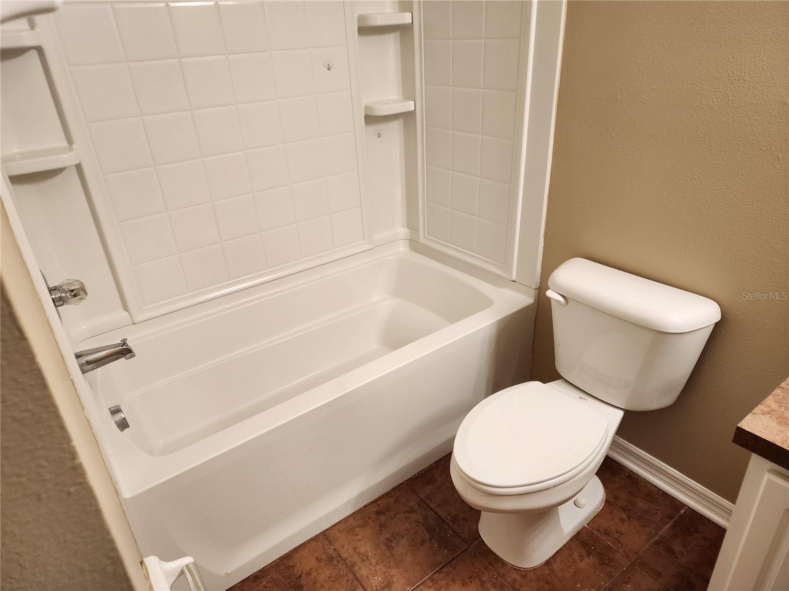 FISHHAWK RANCH TWNHMS PH - Residential Lease