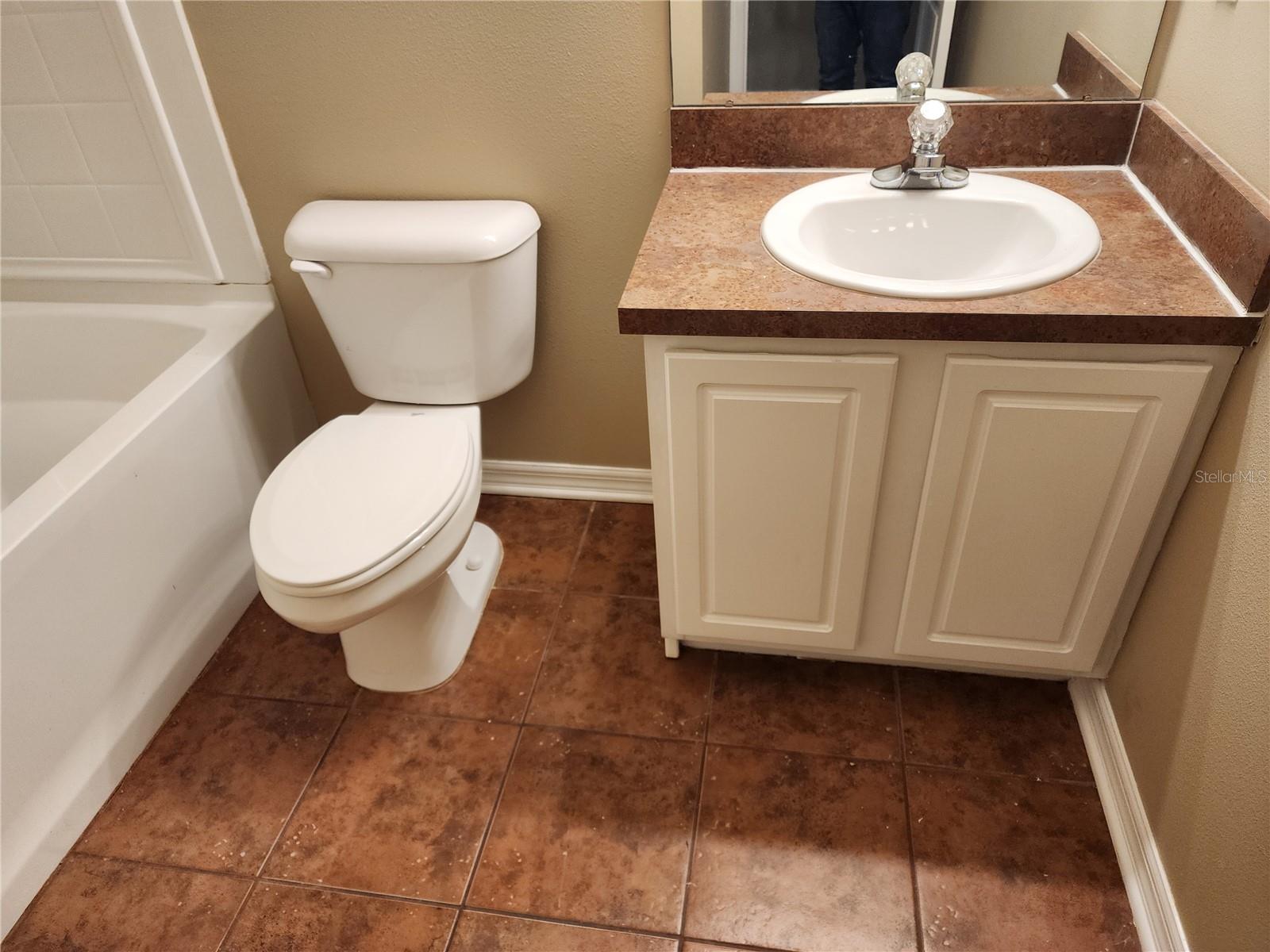 FISHHAWK RANCH TWNHMS PH - Residential Lease