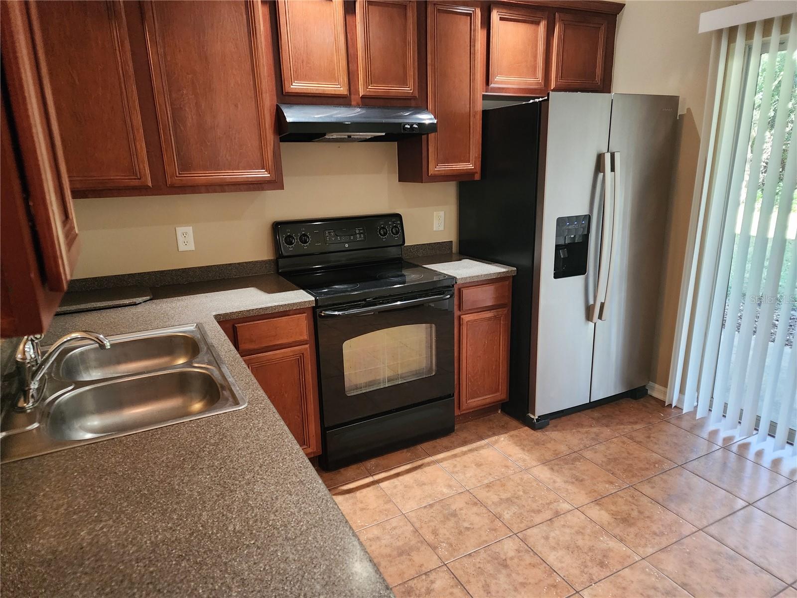 FISHHAWK RANCH TWNHMS PH - Residential Lease