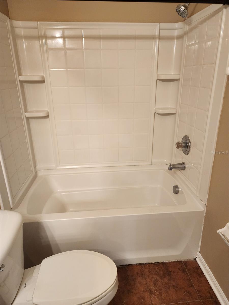 FISHHAWK RANCH TWNHMS PH - Residential Lease