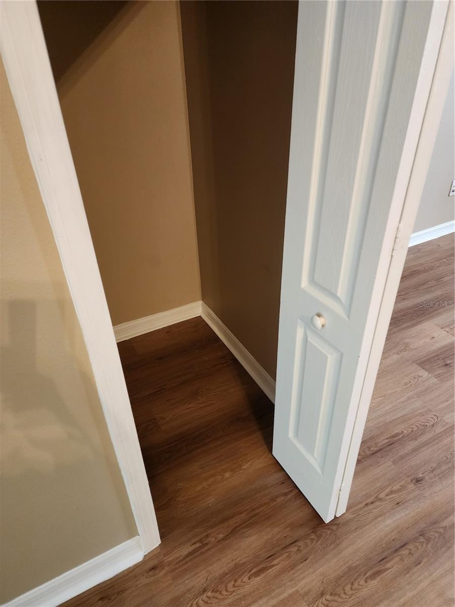 FISHHAWK RANCH TWNHMS PH - Residential Lease