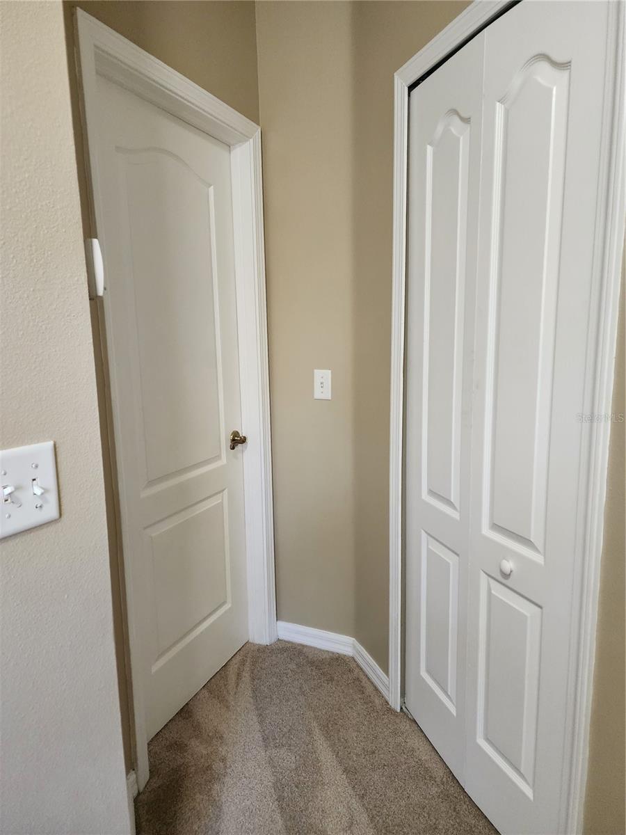 FISHHAWK RANCH TWNHMS PH - Residential Lease