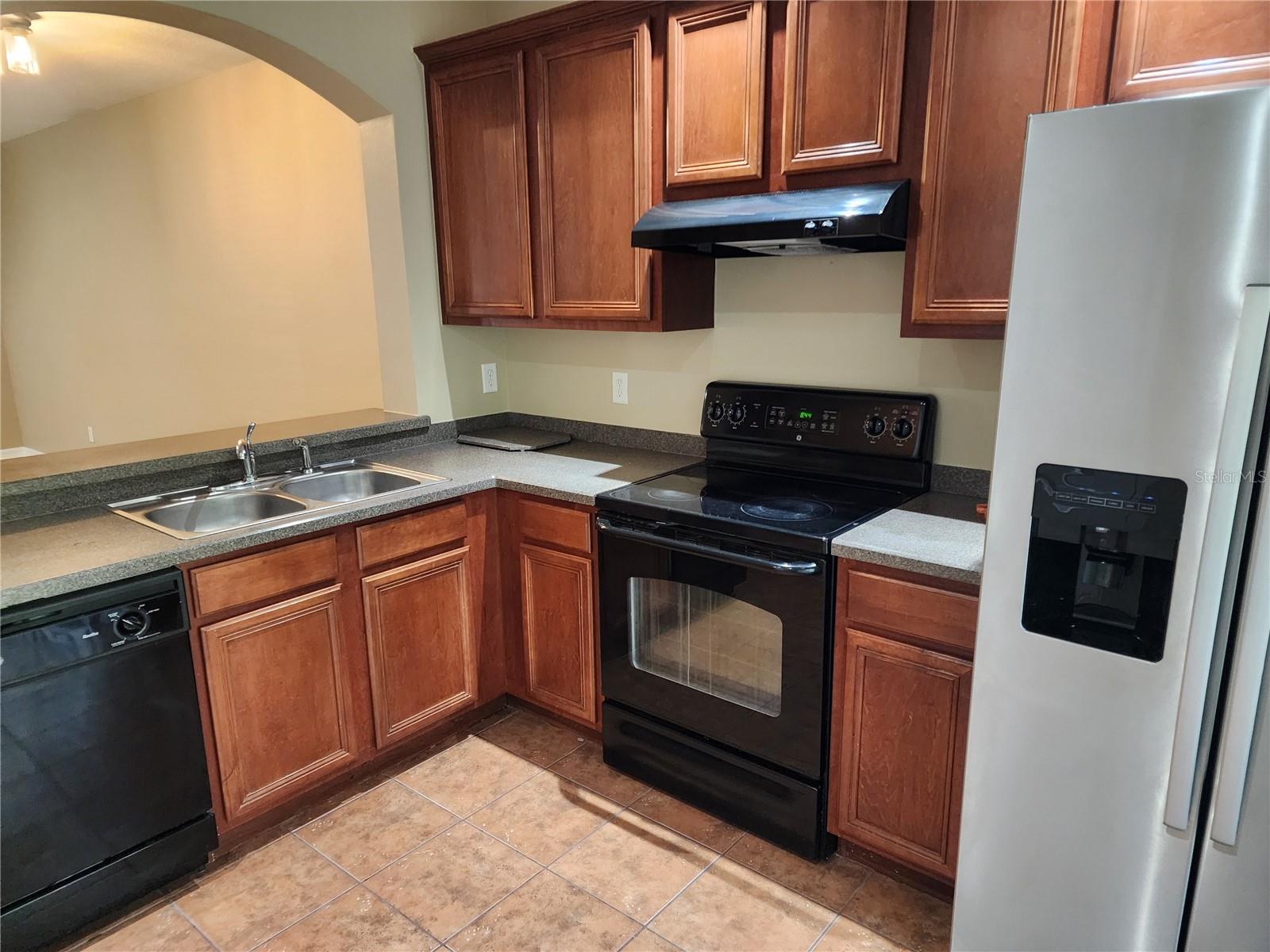 FISHHAWK RANCH TWNHMS PH - Residential Lease