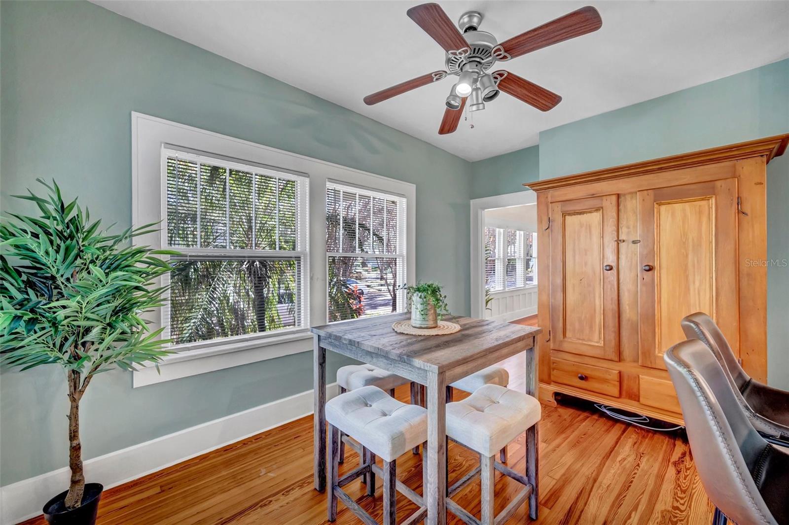 SNELL & HAMLETTS NORTH SHORE ADD - Residential Income